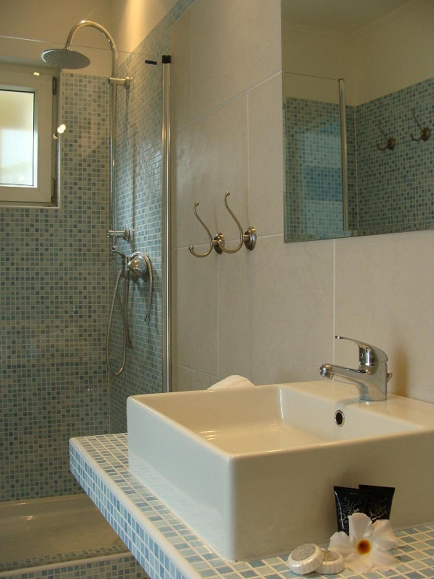 B&B Lago Maggiore Cannobio Habitación foto